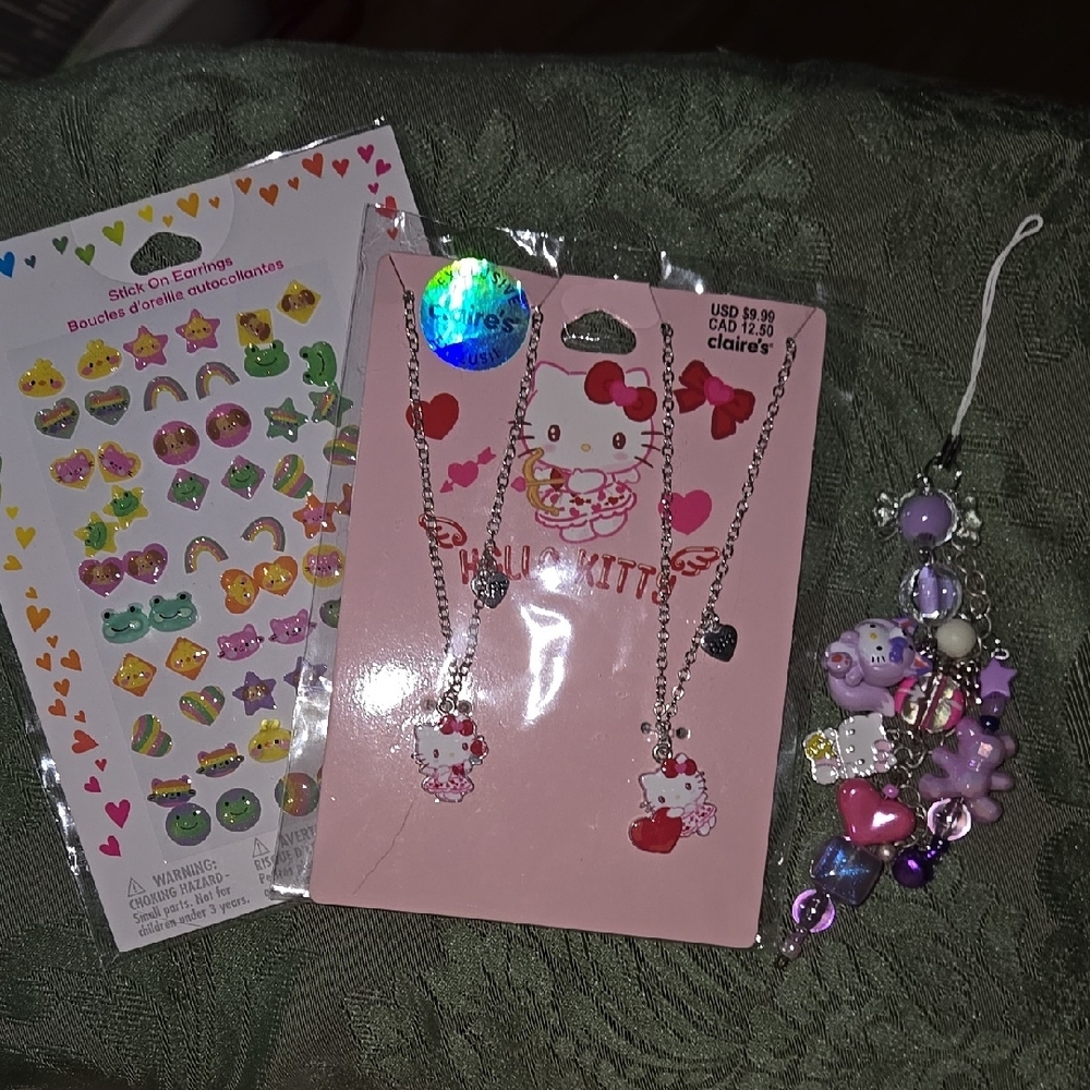 Hello Kitty Necklace and Earring Set - Pink